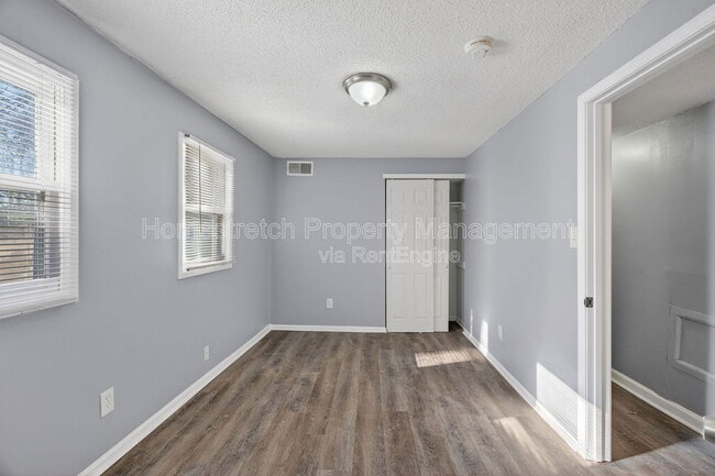 Building Photo - 5459 Hamilton Ave