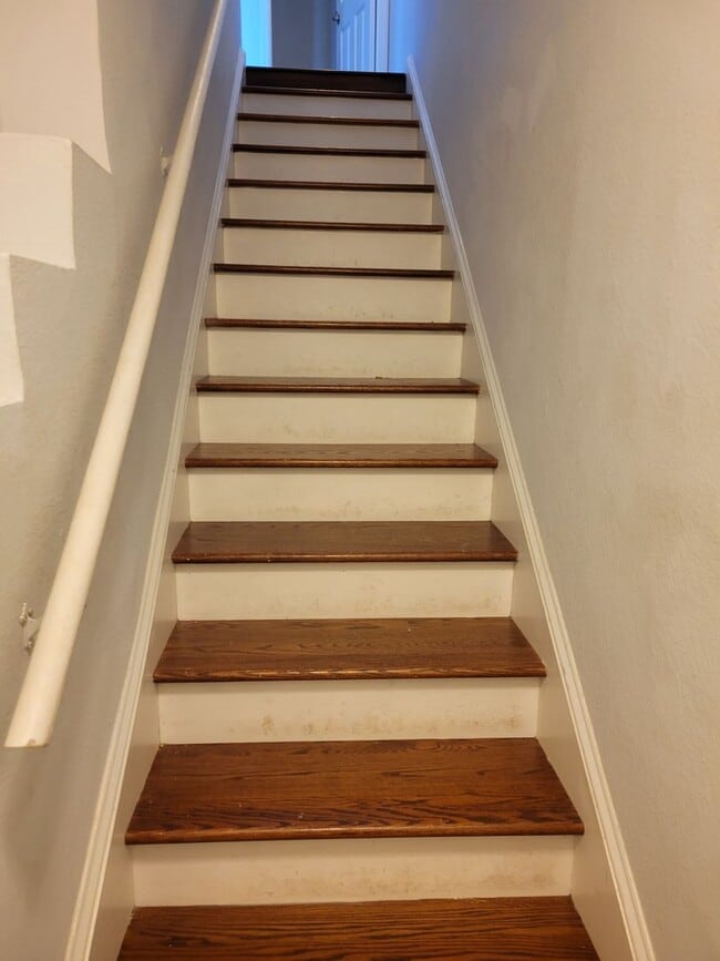 Building Photo - 3 Bedroom Beautiful Condo in Mirabella Com...