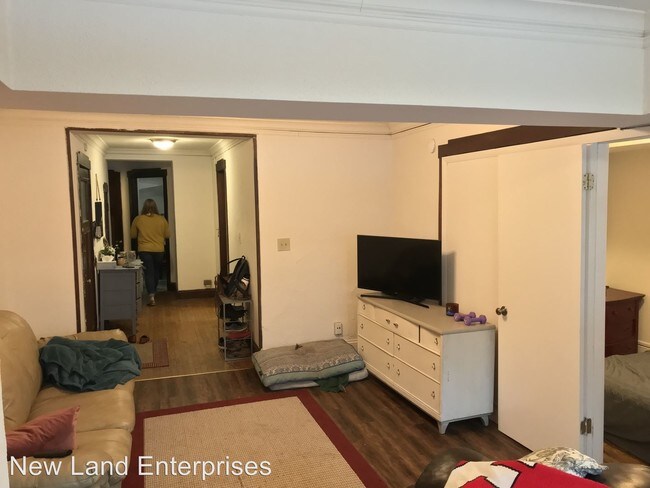 Building Photo - 2735 N Murray Ave