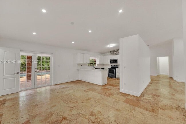 Building Photo - 1981 SW 139th Ct