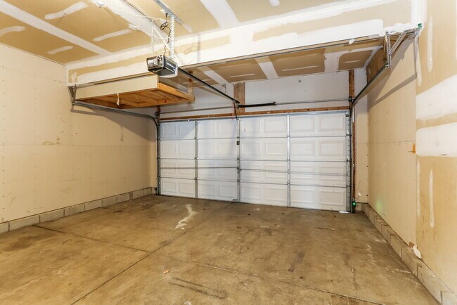 Building Photo - 2291 Chadsterz Dr