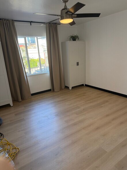 Building Photo - 500 Merritt Ave