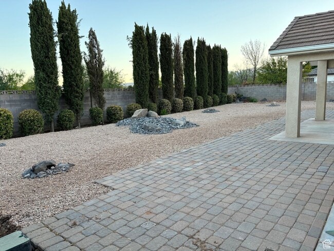 Building Photo - Beautiful Canyon Terrace Estates Home!