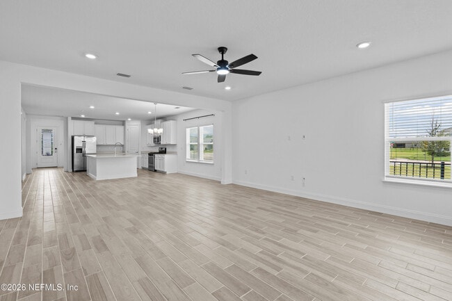 Building Photo - 260 Oaklawn Ct
