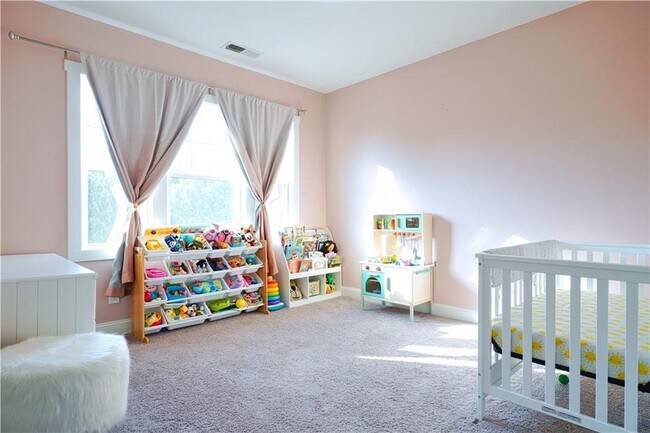 Building Photo - 6030 Richwood Cir