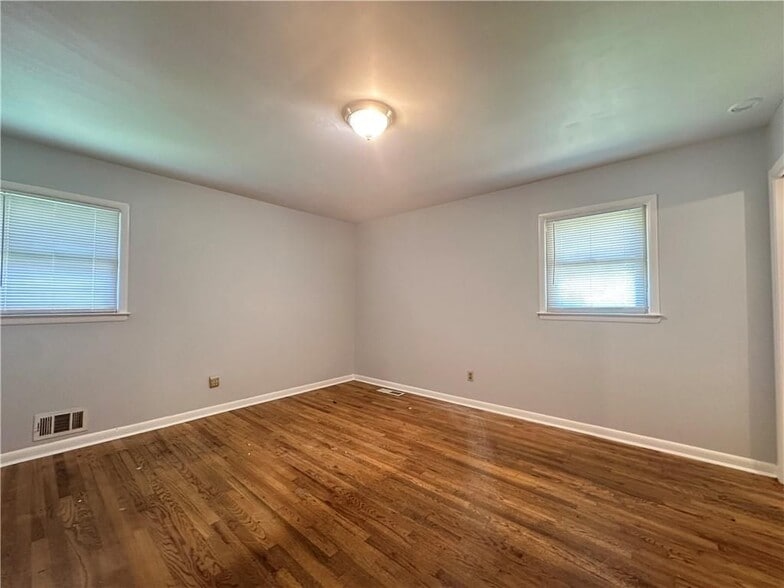 Building Photo - 967 Pine Roc Dr