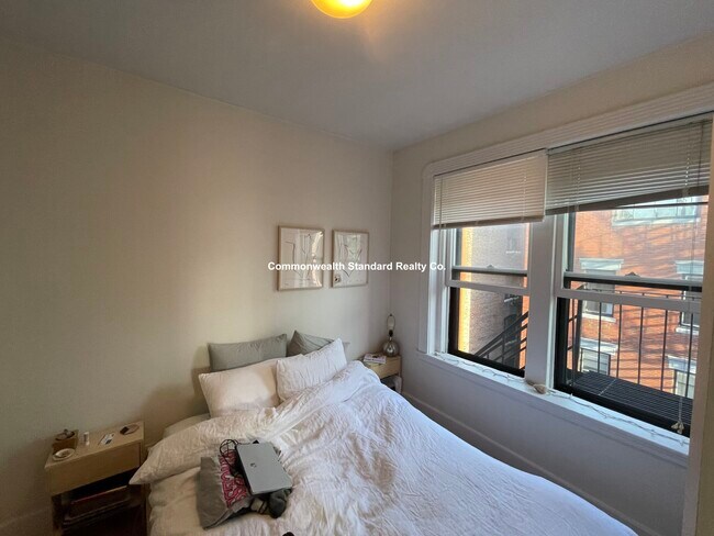 Building Photo - 15 Revere St