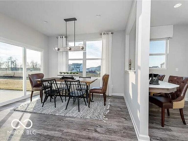 Building Photo - 4894 Oak Hl Dr