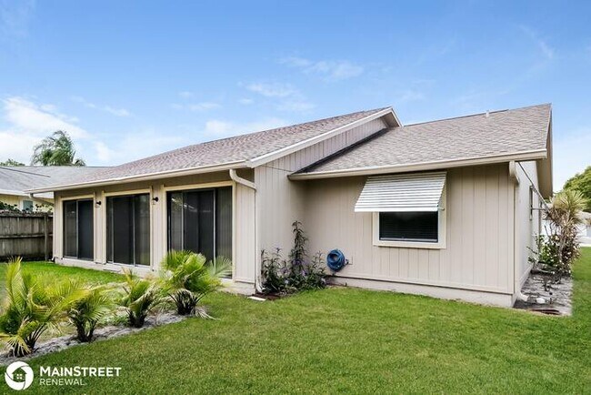 Building Photo - 6811 SE RAINTREE AVE, STUART, FL 34997