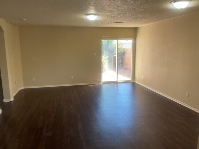 Building Photo - 3744 Lonesome Ridge St NE