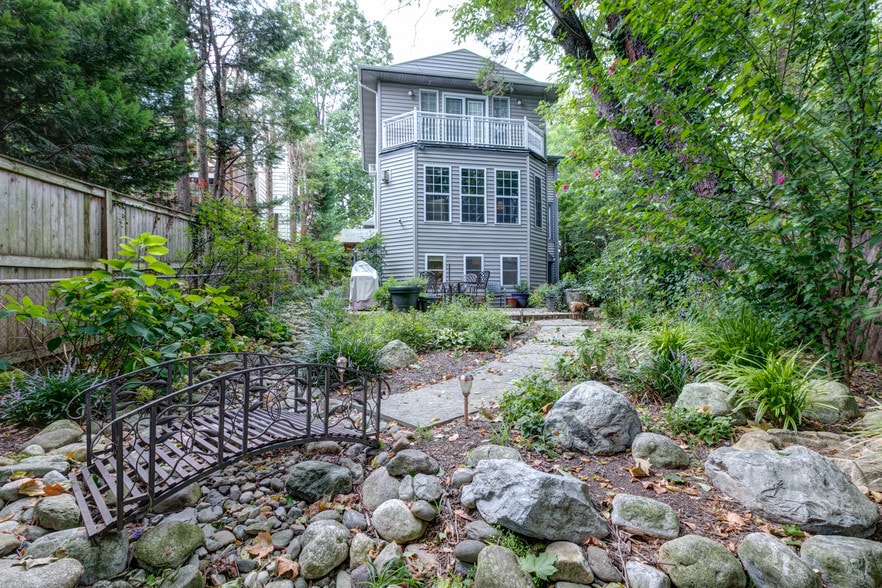 Garden - 4411 38th St NW