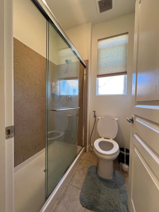 Building Photo - Beautiful 2 story home located in gated community of Wallis Ranch Dublin