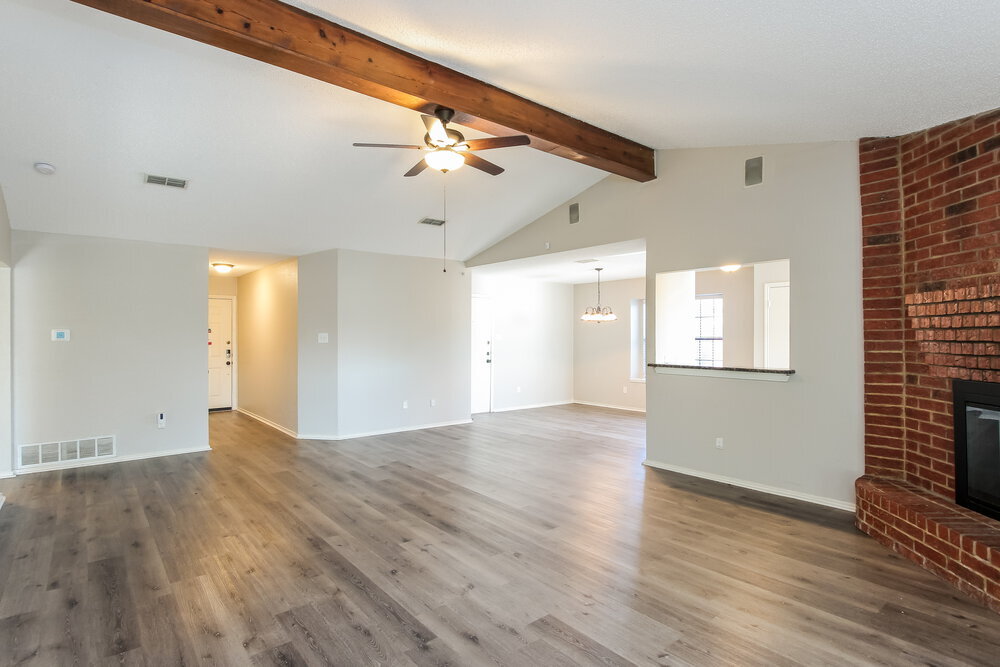 Building Photo - 7618 Creek Wood Dr