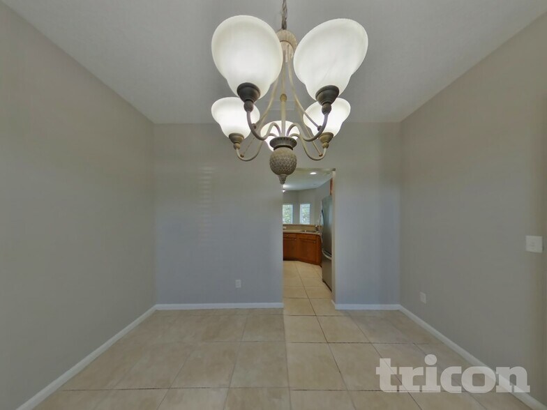 Building Photo - 12878 Dunns View Dr