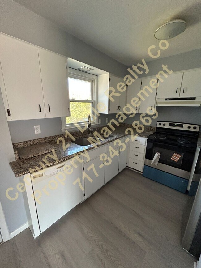 Building Photo - Meade Street 215-217