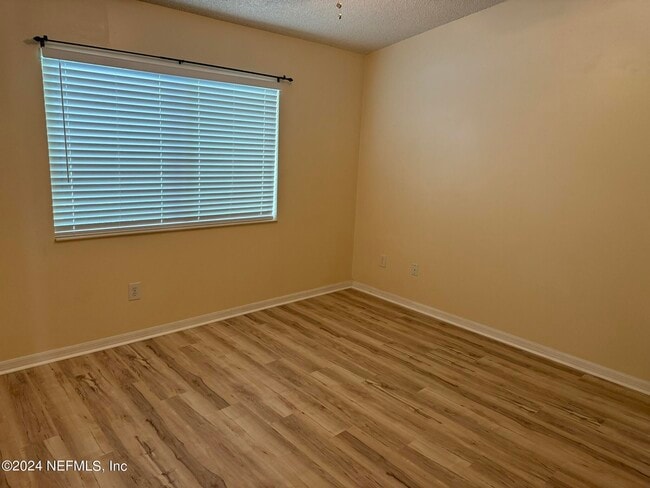 Building Photo - 7620 Baymeadows Cir W