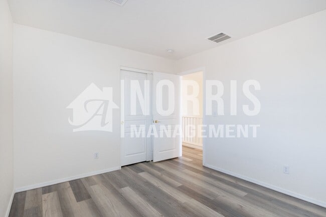 Building Photo - Beautiful Two Story Home Available Now!