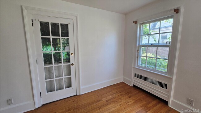Building Photo - 98 S Hamilton St