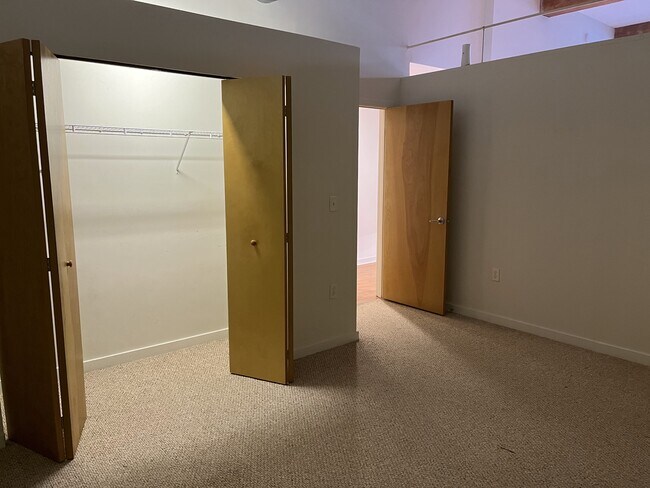 Building Photo - 160 Fremont St