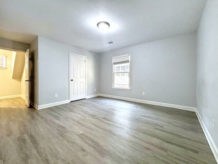 Building Photo - 992 Sims Ave NW