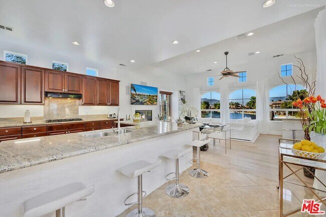 Building Photo - 14 Via Santa Velera