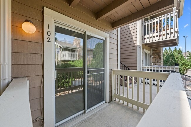 Building Photo - Updated 1BD/1BA Condo in DTC – Available Now!