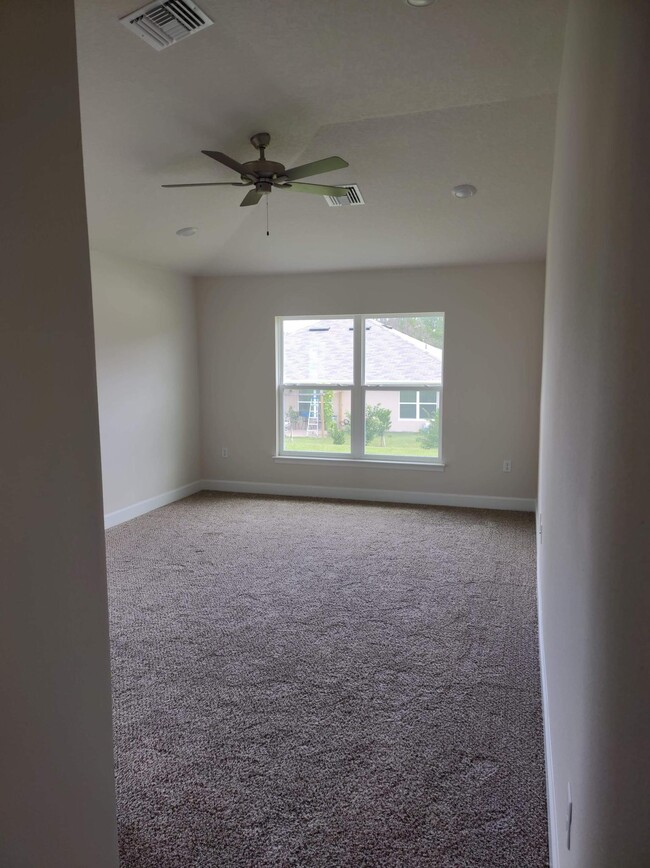 Building Photo - 809 Chestnut Dr