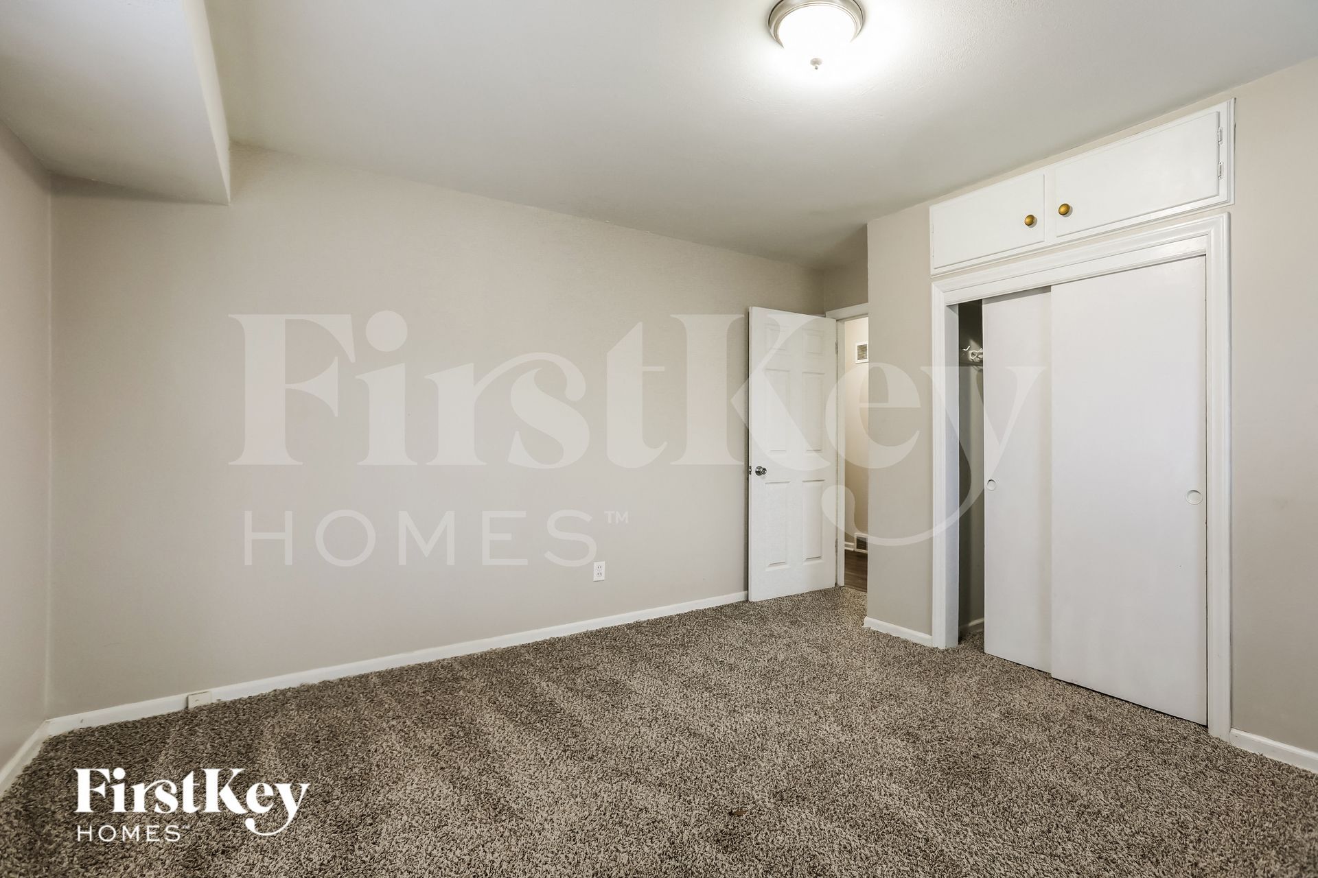 Building Photo - 10508 East 33rd Terrace S