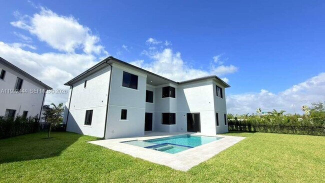 Building Photo - 19708 NE 14th Ave