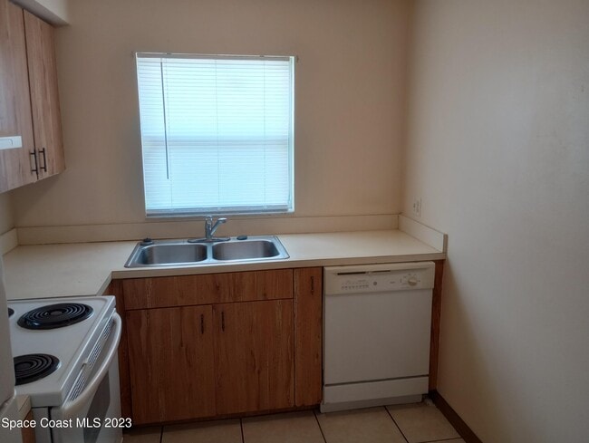 Building Photo - 1514 Clearlake Rd