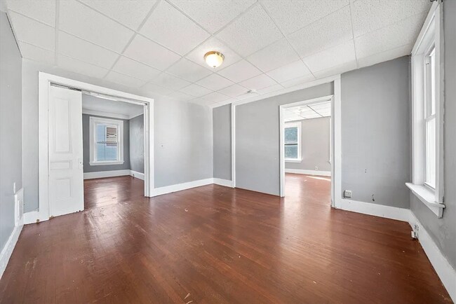 Building Photo - 62 May St