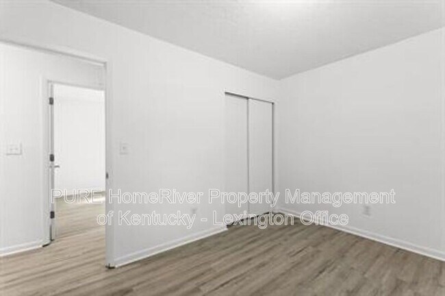 Building Photo - 1187 Venetian Way