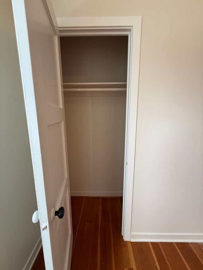 Building Photo - 1115-1117 Long Ave