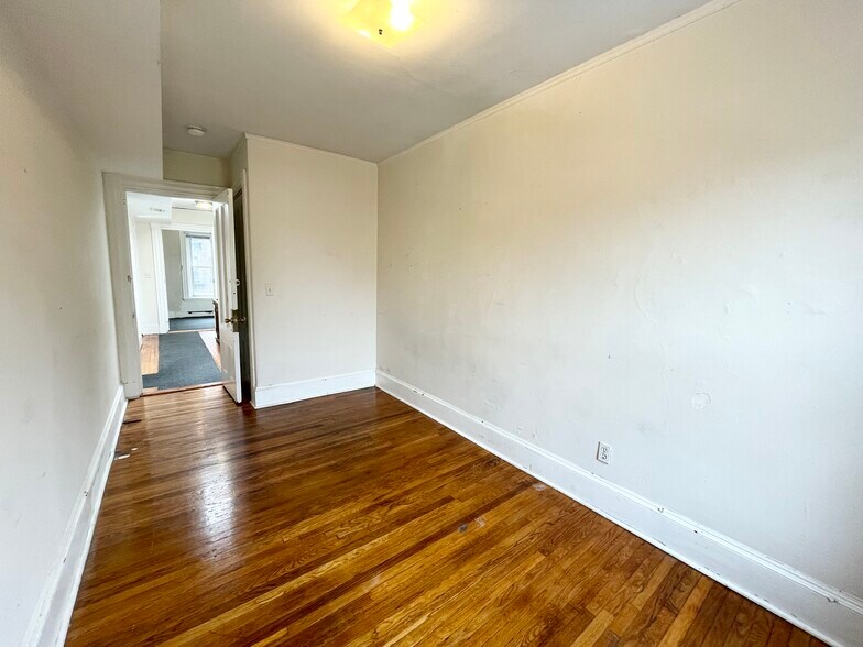 Building Photo - 76 Saint Stephen St