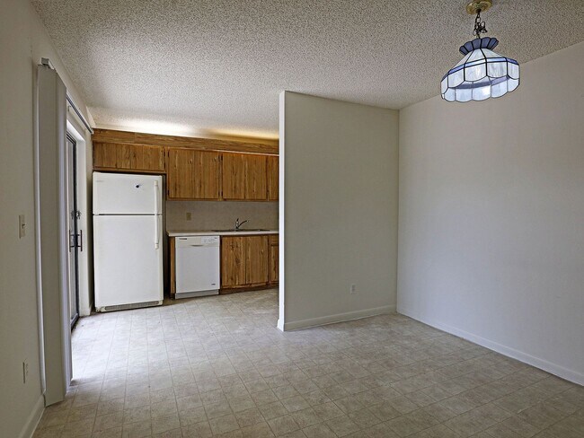 Building Photo - Parkwoods 5580-2