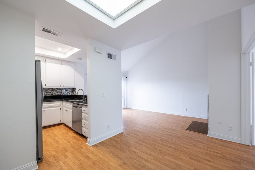 Building Photo - 7225 Shoup Ave