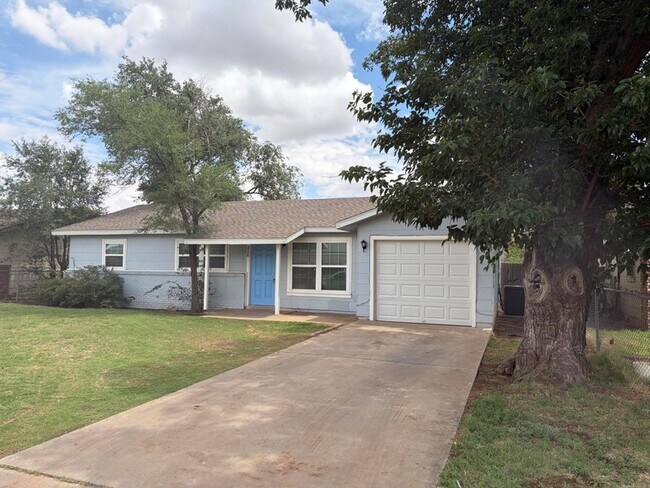 Building Photo - 2726 E Colgate St
