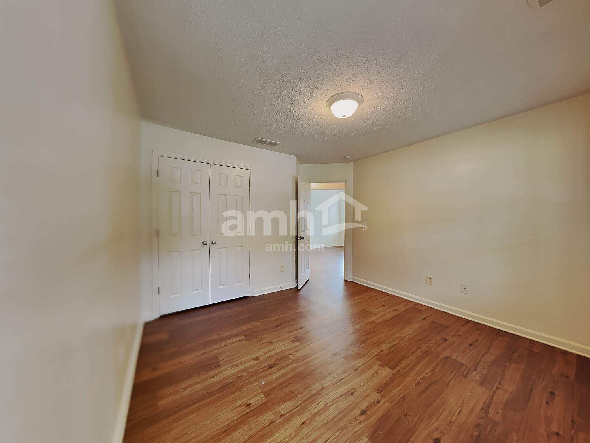 Building Photo - 389 Sunderland Way