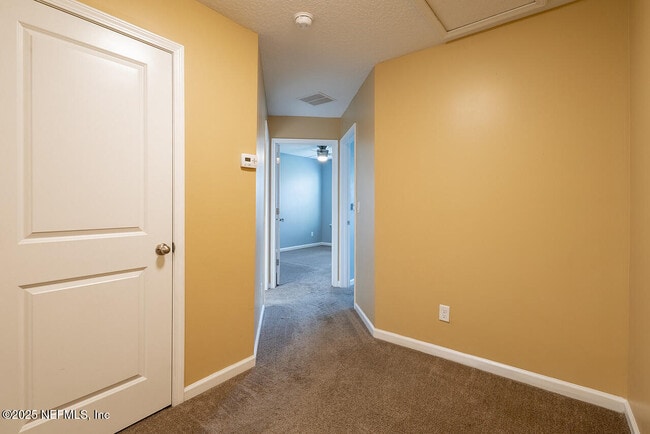 Building Photo - 9439 High Meadow Ln