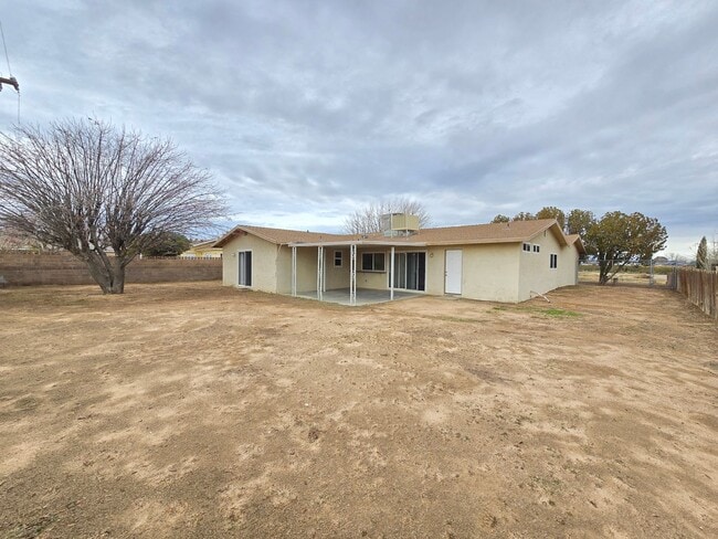 Building Photo - For Rent: Spacious 4-Bedroom / 3 Full bathrooms /  Home with Covered Patio & Modern Upgrades