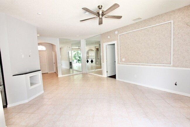 Building Photo - Oviedo - 3 Bedroom, 2 Bathroom - $2,345.00