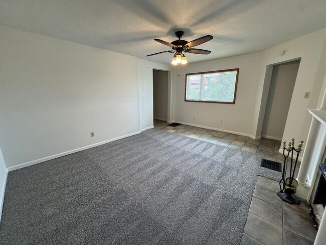 Building Photo - 1408 Bass Ave