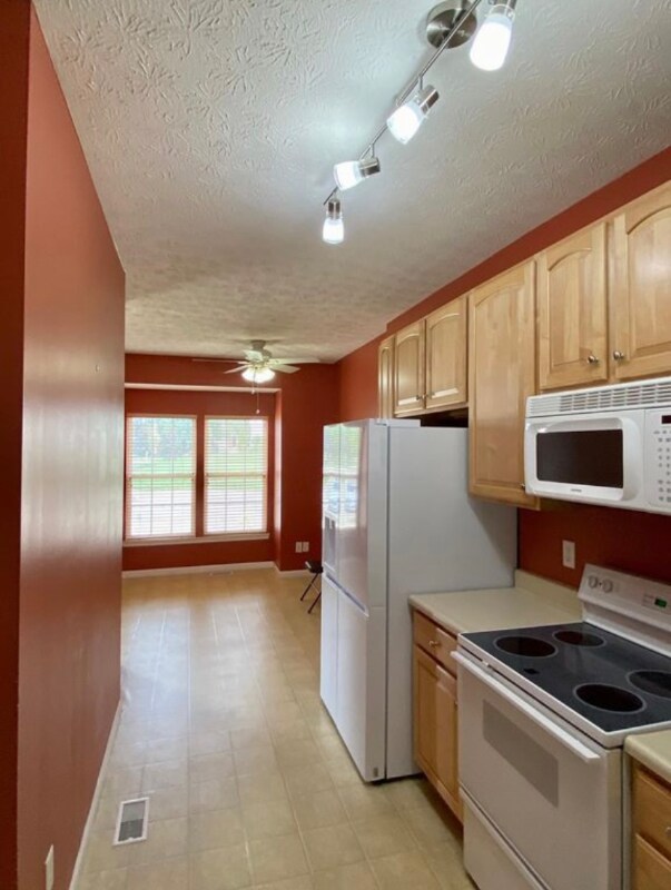 Building Photo - 2167 Cobblestone Ct