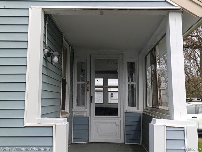 Building Photo - 15345 Sumner