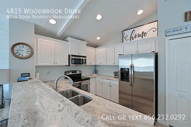 Building Photo - 4815 Woodbrook Dr