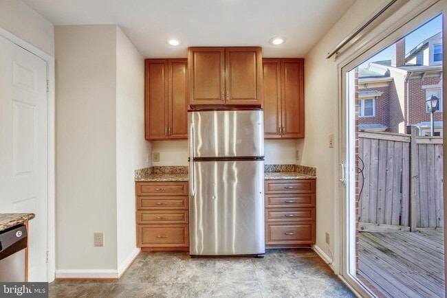 Building Photo - 510 Colecroft Ct