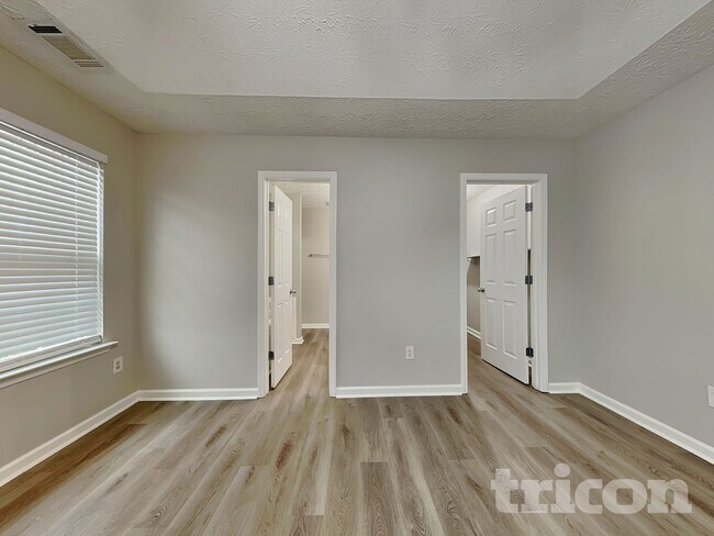 Building Photo - 1528 Cardinal Ln