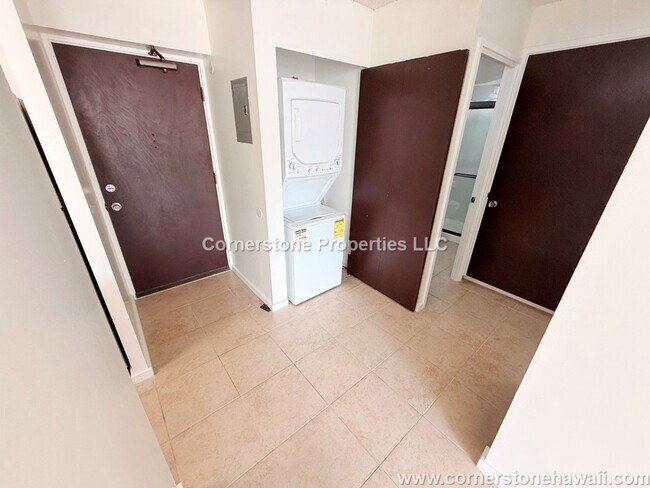 Building Photo - 475 Atkinson Dr