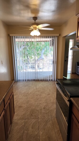 Dining Room - 265 San Marcos St