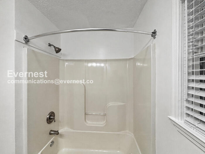 Building Photo - 159 Colony Cir